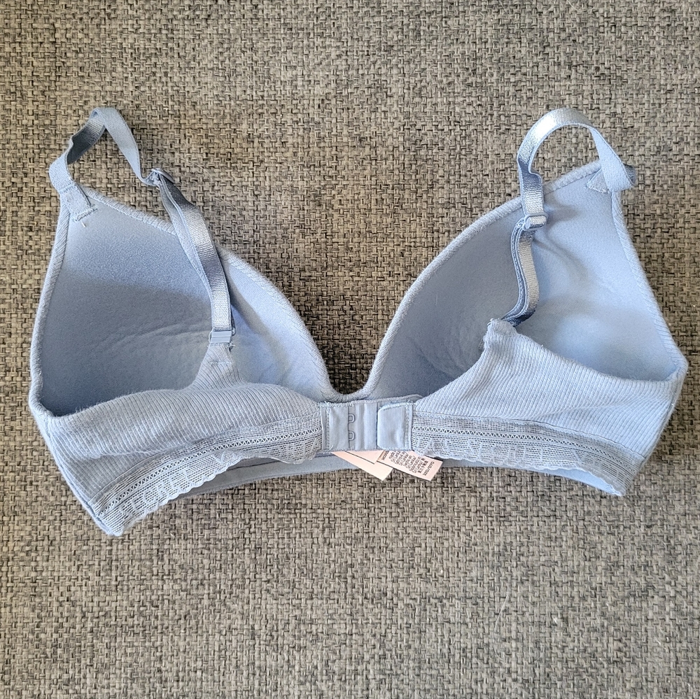 Victoria's Secret Ribbed Wireless Bra - Picture 2 of 3